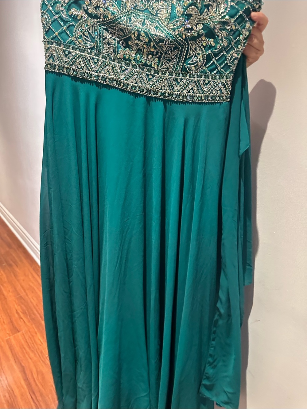 Evening gown - Picture 5 of 8